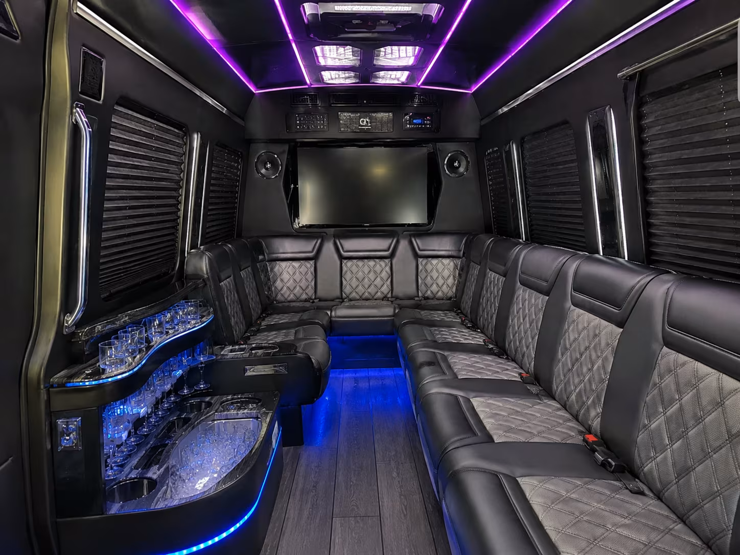 carrolltoncharterbuscompany com makes finding corporate outing transportation easy